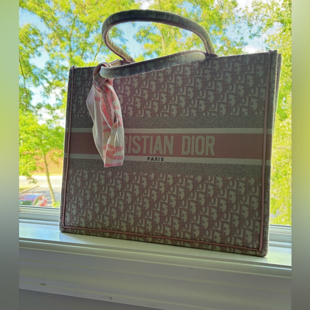 Pink purse